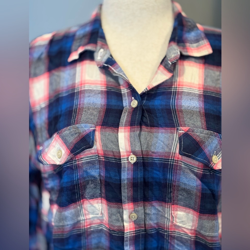 Blue and Pink Plaid Gap flannel Women’s shirt - Picture 3 of 6